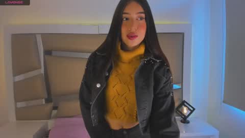 Snapshot of princess_tokyo_ chatting on January 18, 12:47 pm princess_tokyo_ online show from January 18, 12:47 pm