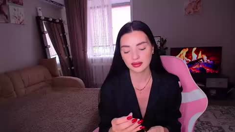 princessamira1 online show from August 3, 7:56 am