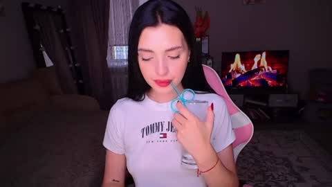 princessamira1 online show from July 26, 6:10 am