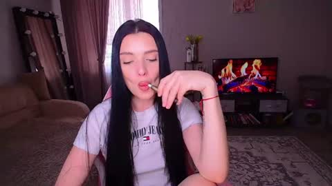 princessamira1 online show from July 8, 9:44 am