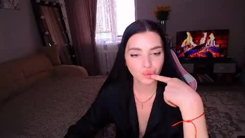 princessamira1 online show from July 14, 10:21 am