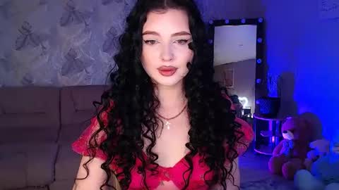 princessamira1 online show from December 9, 9:06 am