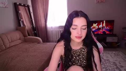 princessamira1 online show from July 2, 5:46 am