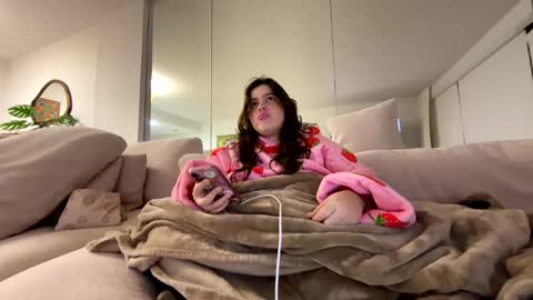 princessviccxo online show from March 13, 4:25 am