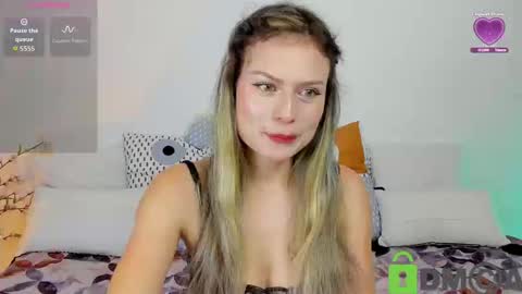 Snapshot of princessmariana25 chatting on September 8, 8:19 pm princessmariana25 online show from September 8, 8:19 pm