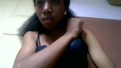 prisca880319 online show from July 18, 11:57 am