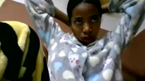 prisca880319 online show from July 16, 3:11 am