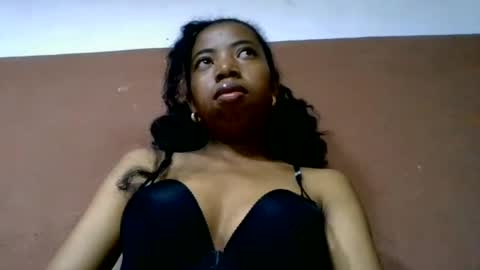 prisca880319 online show from July 24, 3:15 am
