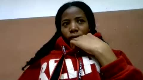 prisca880319 online show from July 28, 2:46 pm
