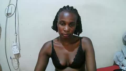 pritty_amber online show from May 2, 11:41 pm