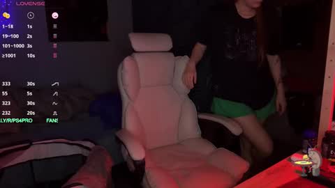 Queen of Pain online show from October 19, 11:29 pm