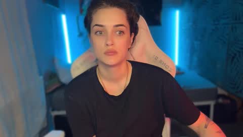 Queen of Pain online show from March 5, 2:07 am