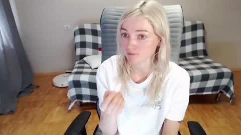 Polly online show from May 3, 5:55 am