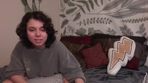 emmy online show from December 28, 10:13 pm