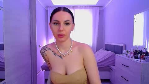 Julia online show from February 7, 3:21 am