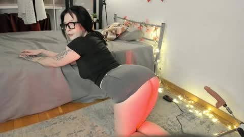 pureglow online show from March 20, 10:25 pm