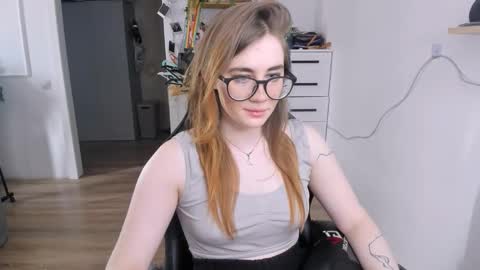 Snapshot of pureheartt chatting on September 10, 9:42 am I am Mila online show from September 10, 9:42 am