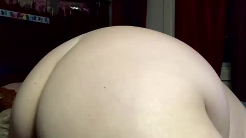 Snapshot of queeeendeepthrot chatting on October 25, 2:52 am Bigtitanalslut online show from October 25, 2:52 am