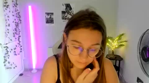 Amelie online show from July 26, 11:07 am