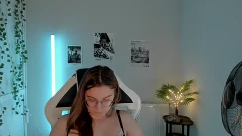 Amelie online show from July 13, 8:26 am