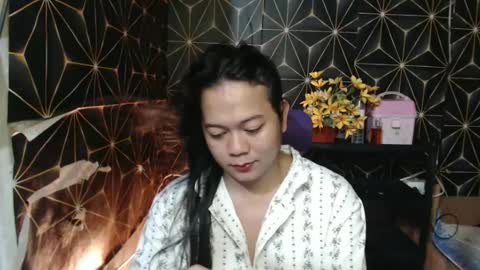 queen_ennah online show from December 24, 1:59 am