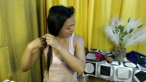 queen_ennah online show from June 28, 2:18 am