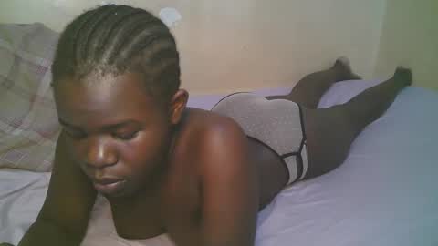 queen_latasha online show from April 29, 8:17 am