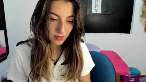 Snapshot of queen_natttyy chatting on January 29, 3:15 pm queen_natttyy online show from January 29, 3:15 pm