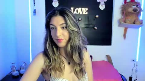 Snapshot of queen_natttyy chatting on December 9, 2:56 am queen_natttyy online show from December 9, 2:56 am