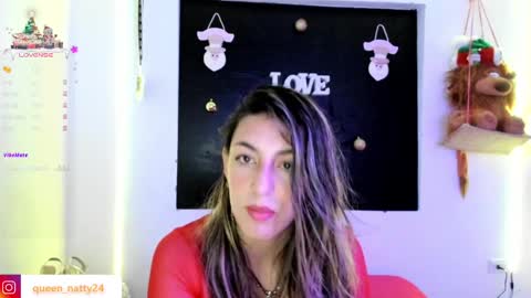 Snapshot of queen_natttyy chatting on December 27, 5:31 am queen_natttyy online show from December 27, 5:31 am