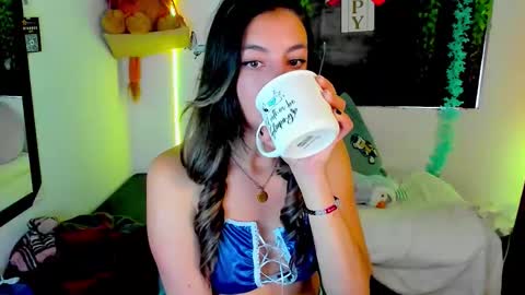 queen_natttyy online show from February 25, 1:53 pm