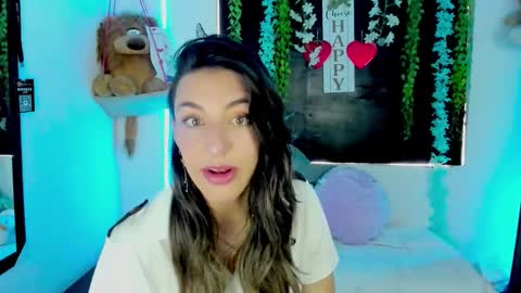 queen_natttyy online show from February 3, 2:00 pm