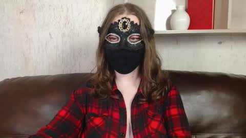 Nora online show from May 14, 11:10 pm