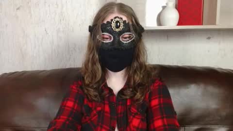 Nora online show from May 21, 11:35 pm
