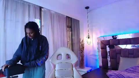   online show from July 10, 12:27 pm