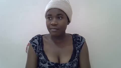 Snapshot of queen_sly chatting on October 16, 10:40 am queen_sly online show from October 16, 10:40 am