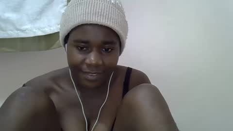 Snapshot of queen_sly chatting on October 17, 7:39 pm queen_sly online show from October 17, 7:39 pm