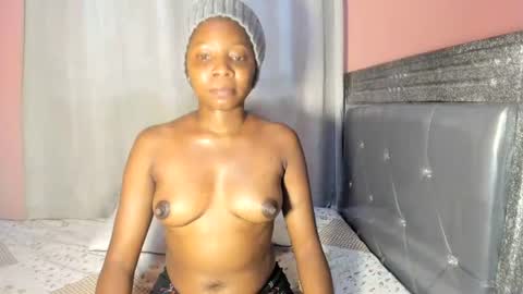 queenchloe1 online show from July 5, 5:24 am