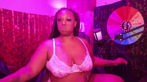 Queen Cherise Roze online show from May 5, 10:13 pm
