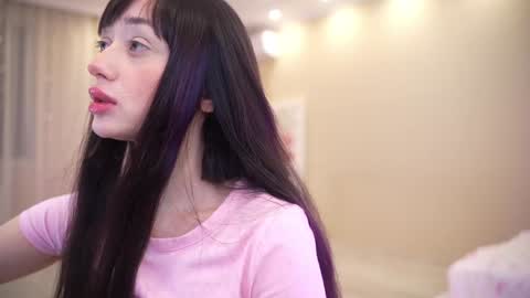 Nelly  INSTA  queenelia  online show from January 8, 1:59 pm