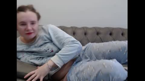 Snapshot of queenmymind chatting on January 13, 12:45 pm queenmymind online show from January 13, 12:45 pm