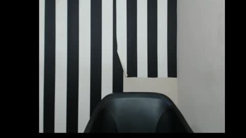 Zoey online show from December 4, 11:23 am