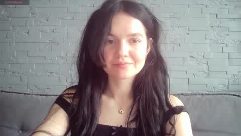 QueenOfModels online show from May 6, 8:18 am