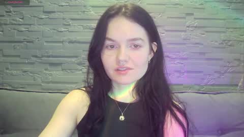 QueenOfModels online show from May 1, 3:15 pm