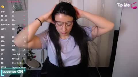 queenrose94 online show from August 3, 9:09 pm