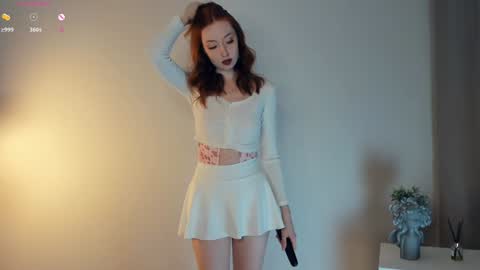 Fiona online show from December 13, 4:22 am