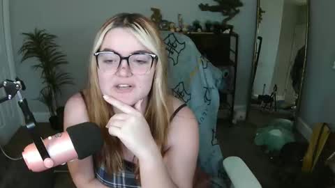 Bri online show from February 20, 2:32 am