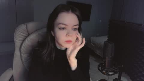 quietluxury online show from April 30, 7:19 pm