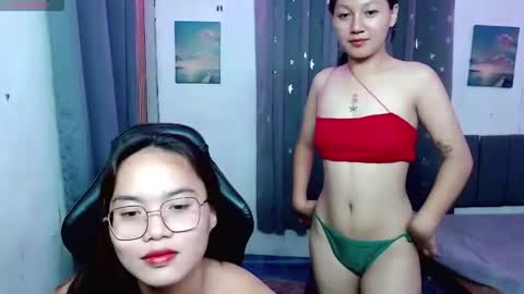Snapshot of quinne_miles chatting on September 24, 2:05 pm Quinne online show from September 24, 2:05 pm