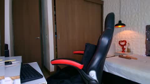 rachel  online show from January 17, 2:46 pm